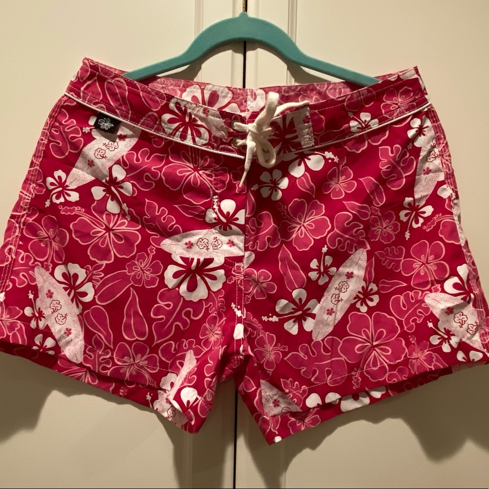 SYKO board shorts W size 6. From Maui! So cute.